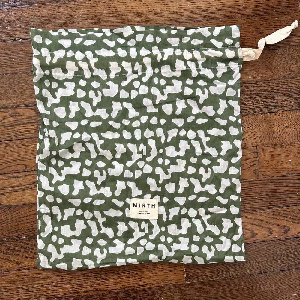 MIRTH Green and White Blockprint Drawstring Dust Bag
